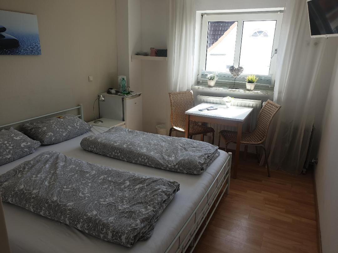 Rooming24, Kleine Pension Любек Экстерьер фото