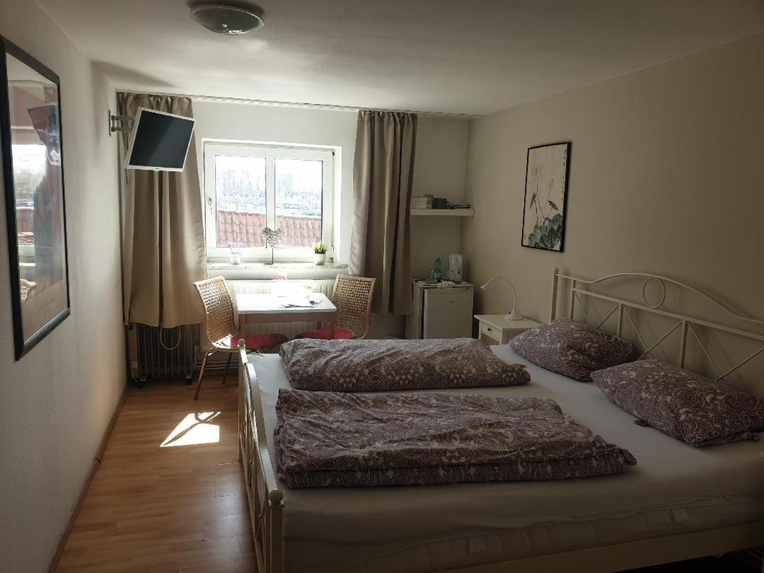 Rooming24, Kleine Pension Любек Экстерьер фото