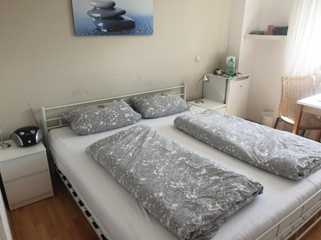 Rooming24, Kleine Pension Любек Экстерьер фото