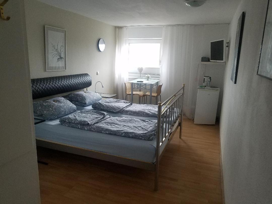 Rooming24, Kleine Pension Любек Экстерьер фото