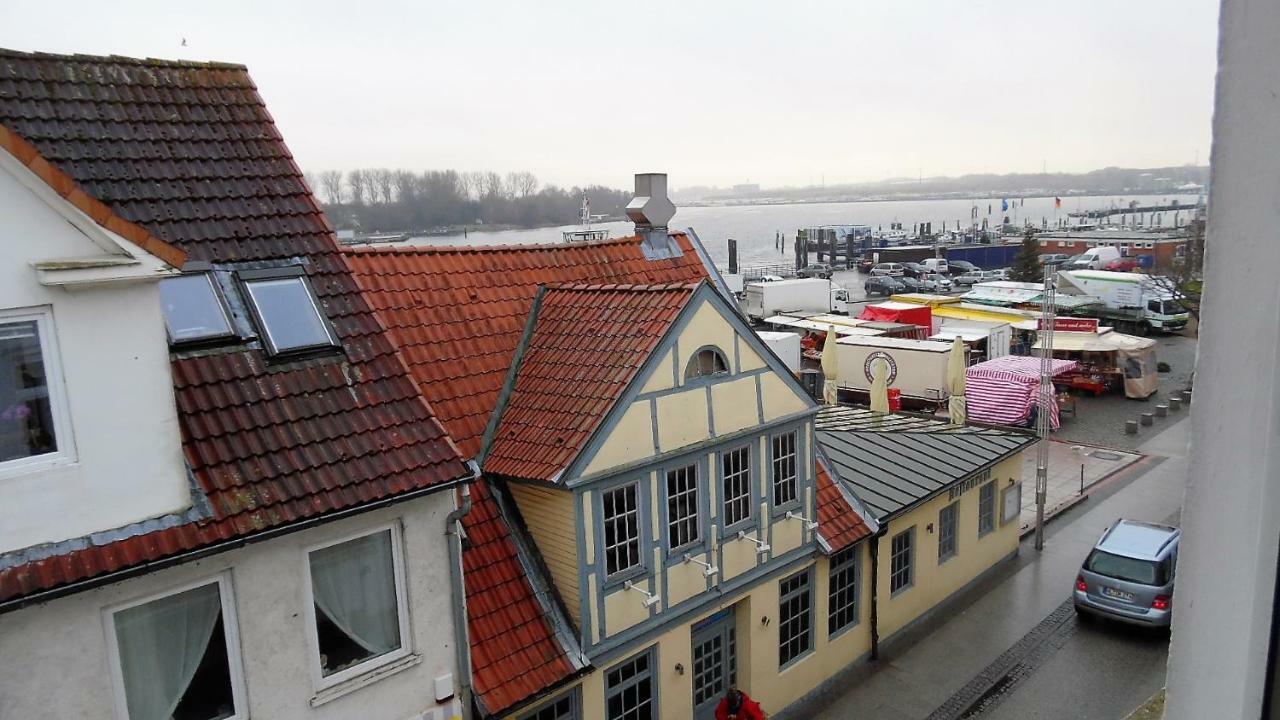 Rooming24, Kleine Pension Любек Экстерьер фото