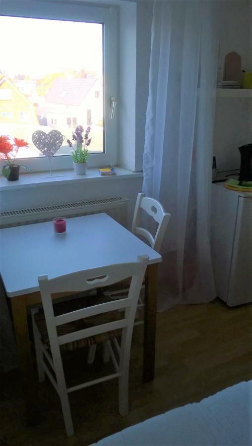 Rooming24, Kleine Pension Любек Экстерьер фото